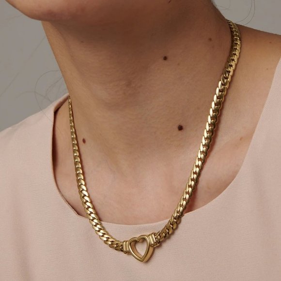 NEW 18K Gold Plated Chain Heart Necklace - Picture 1 of 4